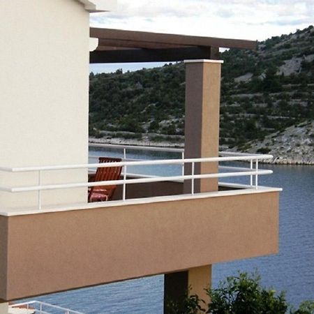 Apartments Ljubi Винишче Экстерьер фото