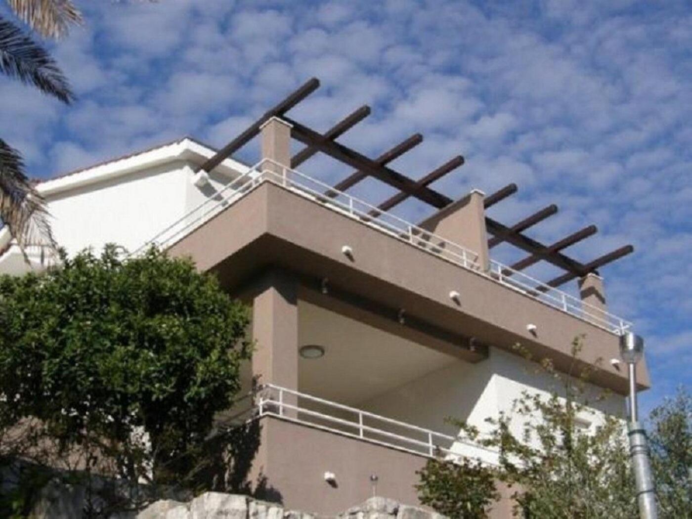 Apartments Ljubi Винишче Экстерьер фото